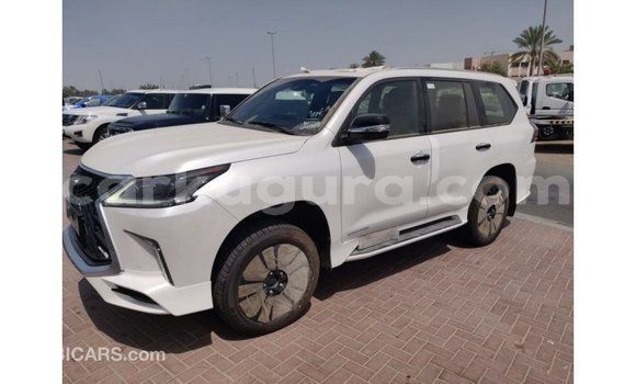 Acheter Import Voiture Lexus LX Blanc à Import - Dubai, Bujumbura Acheter Import Voiture Lexus LX Blanc à Import - Dubai, Bujumbura