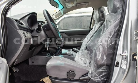 Acheter Import Voiture Mitsubishi L200 Autre à Import - Dubai, Bujumbura Acheter Import Voiture Mitsubishi L200 Autre à Import - Dubai, Bujumbura
