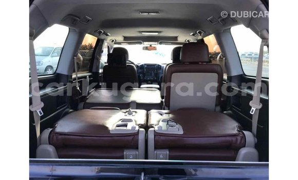 Acheter Import Voiture Toyota Land Cruiser Noir à Import - Dubai, Bujumbura Acheter Import Voiture Toyota Land Cruiser Noir à Import - Dubai, Bujumbura