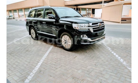Nunua Imported Toyota Land Cruiser Nyeusi Gari ndani ya Import - Dubai nchini Bujumbura Nunua Imported Toyota Land Cruiser Nyeusi Gari ndani ya Import - Dubai nchini Bujumbura