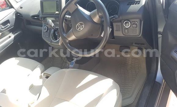 Acheter Occasion Voiture Toyota Wish Gris à Bujumbura, Bujumbura Acheter Occasion Voiture Toyota Wish Gris à Bujumbura, Bujumbura