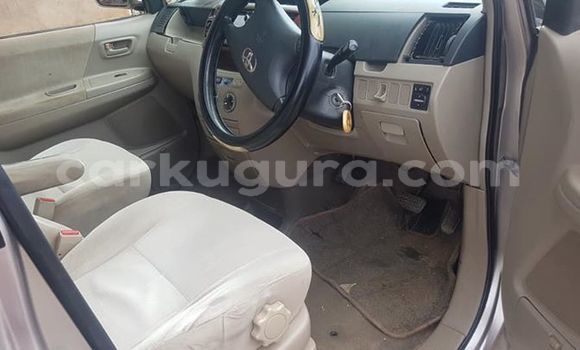 Acheter Occasion Voiture Toyota Noah Autre à Bujumbura, Bujumbura Acheter Occasion Voiture Toyota Noah Autre à Bujumbura, Bujumbura