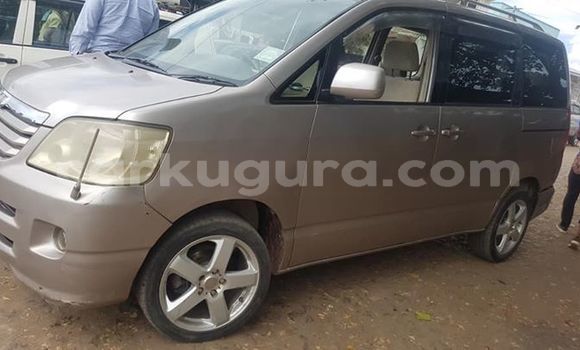 Acheter Occasion Voiture Toyota Noah Autre à Bujumbura, Bujumbura Acheter Occasion Voiture Toyota Noah Autre à Bujumbura, Bujumbura