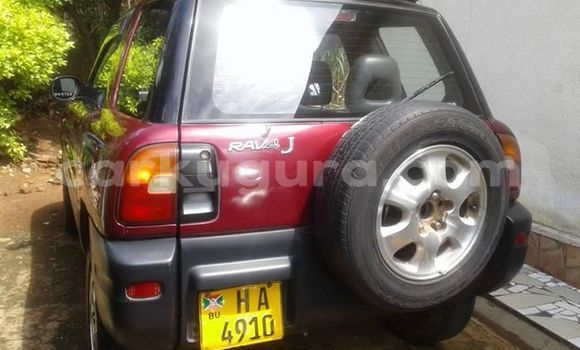 Nunua Ilio tumika Toyota RAV4 Nyekundu Gari ndani ya Bujumbura nchini Bujumbura Nunua Ilio tumika Toyota RAV4 Nyekundu Gari ndani ya Bujumbura nchini Bujumbura