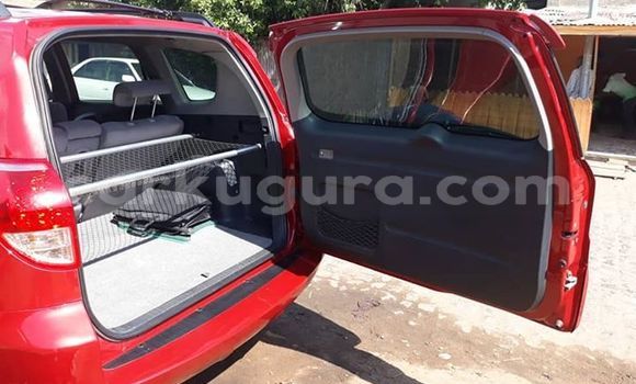 Nunua Ilio tumika Toyota RAV4 Nyekundu Gari ndani ya Bujumbura nchini Bujumbura Nunua Ilio tumika Toyota RAV4 Nyekundu Gari ndani ya Bujumbura nchini Bujumbura