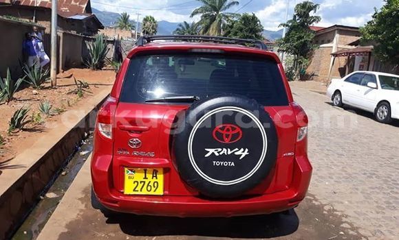 Nunua Ilio tumika Toyota RAV4 Nyekundu Gari ndani ya Bujumbura nchini Bujumbura Nunua Ilio tumika Toyota RAV4 Nyekundu Gari ndani ya Bujumbura nchini Bujumbura