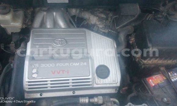 Nunua Ilio tumika Toyota Harrier Fedha Gari ndani ya Bujumbura nchini Bujumbura Nunua Ilio tumika Toyota Harrier Fedha Gari ndani ya Bujumbura nchini Bujumbura