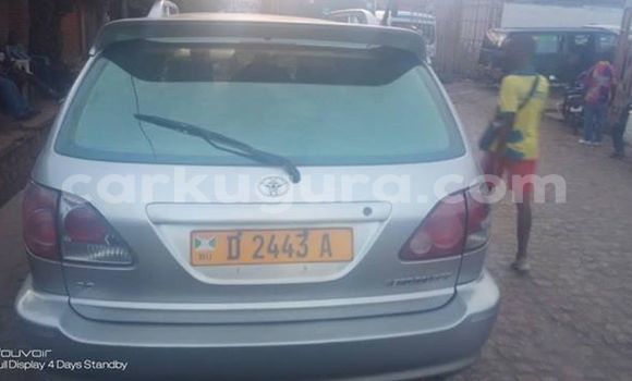 Nunua Ilio tumika Toyota Harrier Fedha Gari ndani ya Bujumbura nchini Bujumbura Nunua Ilio tumika Toyota Harrier Fedha Gari ndani ya Bujumbura nchini Bujumbura