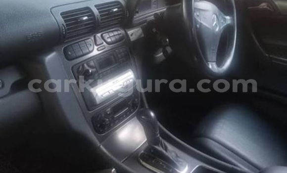 Nunua Ilio tumika Mercedes-Benz C–Class Nyeusi Gari ndani ya Bujumbura nchini Bujumbura Nunua Ilio tumika Mercedes-Benz C–Class Nyeusi Gari ndani ya Bujumbura nchini Bujumbura