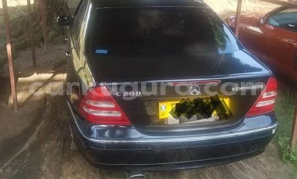 Nunua Ilio tumika Mercedes-Benz C–Class Nyeusi Gari ndani ya Bujumbura nchini Bujumbura Nunua Ilio tumika Mercedes-Benz C–Class Nyeusi Gari ndani ya Bujumbura nchini Bujumbura