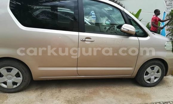 Nunua Ilio tumika Toyota Porte Beige Gari ndani ya Bujumbura nchini Bujumbura Nunua Ilio tumika Toyota Porte Beige Gari ndani ya Bujumbura nchini Bujumbura