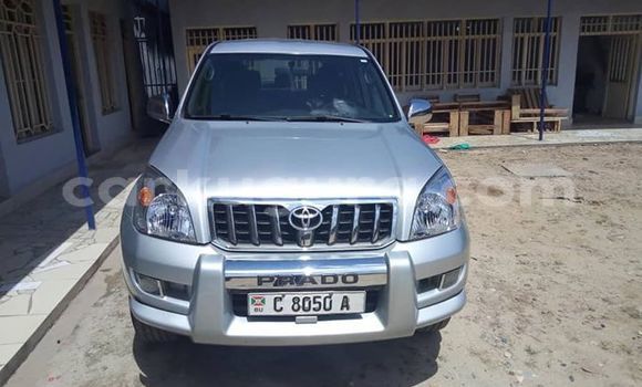 Nunua Ilio tumika Toyota Land Cruiser Prado Fedha Gari ndani ya Bujumbura nchini Bujumbura Nunua Ilio tumika Toyota Land Cruiser Prado Fedha Gari ndani ya Bujumbura nchini Bujumbura