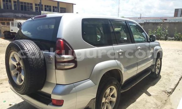Nunua Ilio tumika Toyota Land Cruiser Prado Fedha Gari ndani ya Bujumbura nchini Bujumbura Nunua Ilio tumika Toyota Land Cruiser Prado Fedha Gari ndani ya Bujumbura nchini Bujumbura
