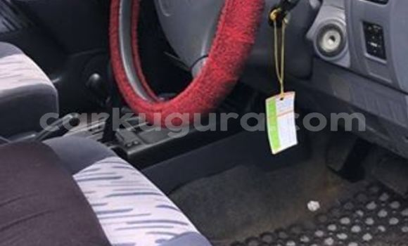 Nunua Ilio tumika Toyota Land Cruiser Prado Nyeupe Gari ndani ya Bujumbura nchini Bujumbura Nunua Ilio tumika Toyota Land Cruiser Prado Nyeupe Gari ndani ya Bujumbura nchini Bujumbura