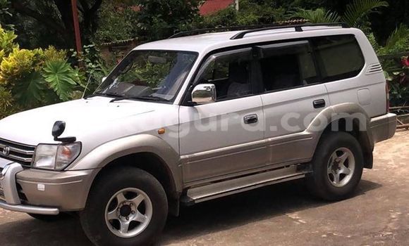 Nunua Ilio tumika Toyota Land Cruiser Prado Nyeupe Gari ndani ya Bujumbura nchini Bujumbura Nunua Ilio tumika Toyota Land Cruiser Prado Nyeupe Gari ndani ya Bujumbura nchini Bujumbura