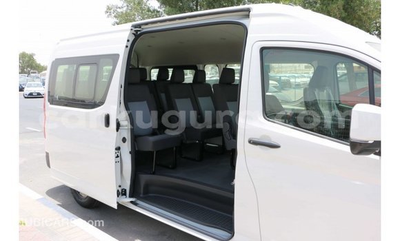 Nunua Imported Toyota Hiace Nyeupe Gari ndani ya Import - Dubai nchini Bujumbura Nunua Imported Toyota Hiace Nyeupe Gari ndani ya Import - Dubai nchini Bujumbura