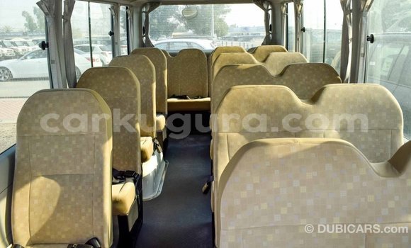 Nunua Imported Toyota Coaster Nyeupe Gari ndani ya Import - Dubai nchini Bujumbura Nunua Imported Toyota Coaster Nyeupe Gari ndani ya Import - Dubai nchini Bujumbura