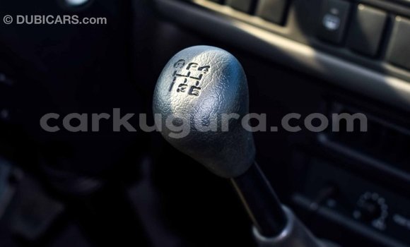 Nunua Imported Toyota Coaster Nyeupe Gari ndani ya Import - Dubai nchini Bujumbura Nunua Imported Toyota Coaster Nyeupe Gari ndani ya Import - Dubai nchini Bujumbura