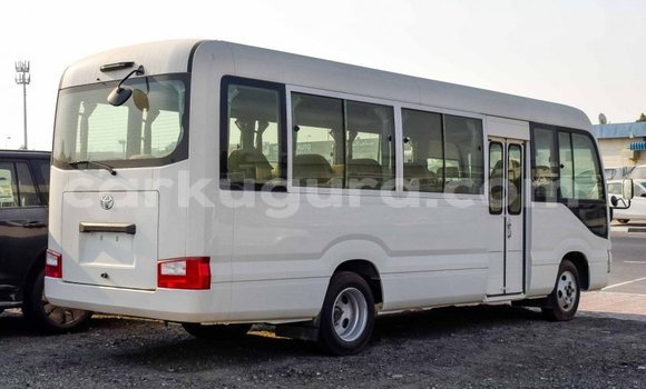 Nunua Imported Toyota Coaster Nyeupe Gari ndani ya Import - Dubai nchini Bujumbura Nunua Imported Toyota Coaster Nyeupe Gari ndani ya Import - Dubai nchini Bujumbura