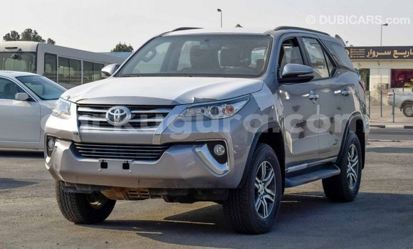 Nunua Imported Toyota Fortuner Nyingine Gari ndani ya Import - Dubai nchini Bujumbura Nunua Imported Toyota Fortuner Nyingine Gari ndani ya Import - Dubai nchini Bujumbura