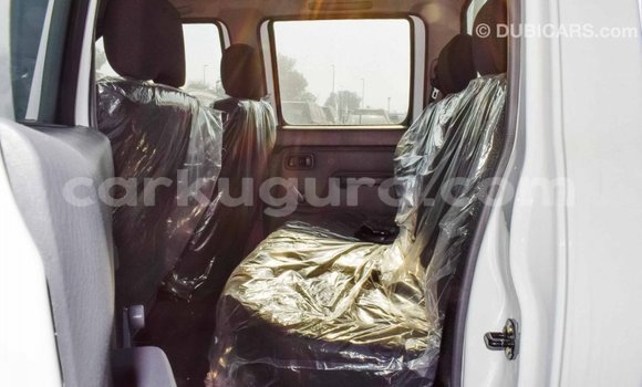 Nunua Imported Nissan NP 300 Nyeupe Gari ndani ya Import - Dubai nchini Bujumbura Nunua Imported Nissan NP 300 Nyeupe Gari ndani ya Import - Dubai nchini Bujumbura