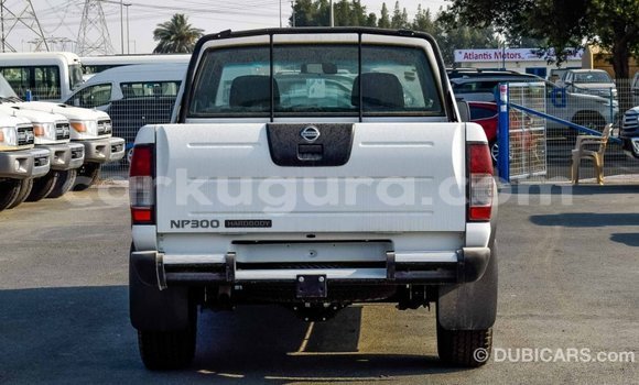 Nunua Imported Nissan NP 300 Nyeupe Gari ndani ya Import - Dubai nchini Bujumbura Nunua Imported Nissan NP 300 Nyeupe Gari ndani ya Import - Dubai nchini Bujumbura