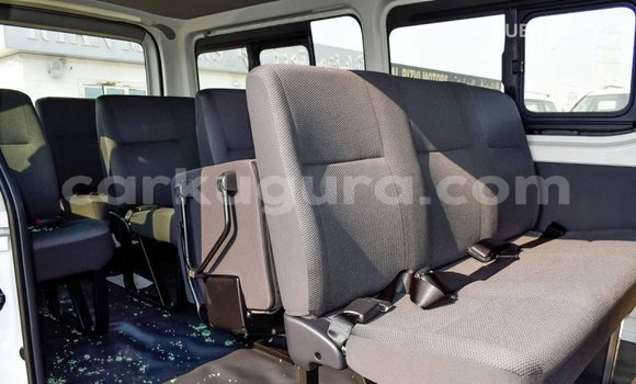 Nunua Imported Toyota Hiace Nyeupe Gari ndani ya Import - Dubai nchini Bujumbura Nunua Imported Toyota Hiace Nyeupe Gari ndani ya Import - Dubai nchini Bujumbura