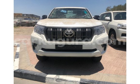 Acheter Import Voiture Toyota Prado Blanc à Import - Dubai, Bujumbura Acheter Import Voiture Toyota Prado Blanc à Import - Dubai, Bujumbura