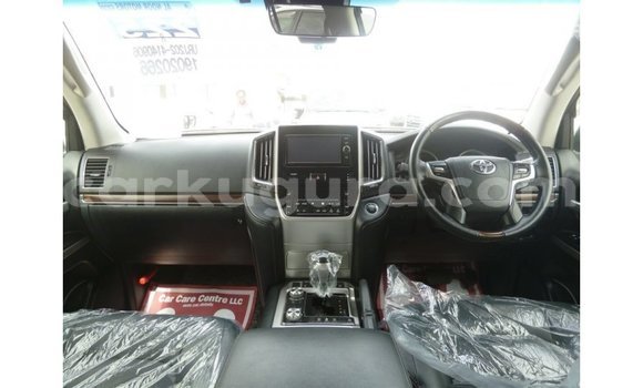 Acheter Import Voiture Toyota Land Cruiser Noir à Import - Dubai, Bujumbura Acheter Import Voiture Toyota Land Cruiser Noir à Import - Dubai, Bujumbura