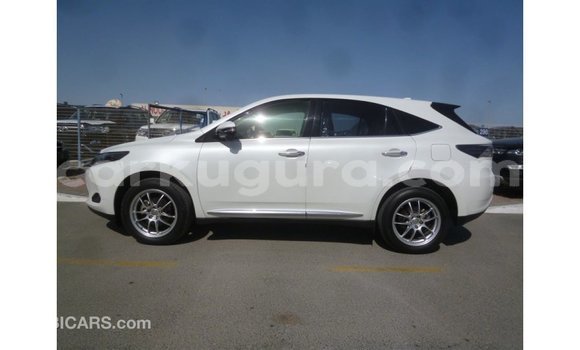 Nunua Imported Toyota Harrier Nyeupe Gari ndani ya Import - Dubai nchini Bujumbura Nunua Imported Toyota Harrier Nyeupe Gari ndani ya Import - Dubai nchini Bujumbura