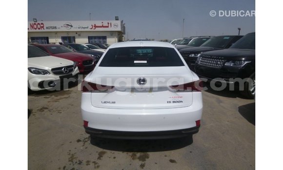 Acheter Import Voiture Lexus IS Blanc à Import - Dubai, Bujumbura Acheter Import Voiture Lexus IS Blanc à Import - Dubai, Bujumbura