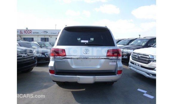 Nunua Imported Toyota Land Cruiser Nyingine Gari ndani ya Import - Dubai nchini Bujumbura Nunua Imported Toyota Land Cruiser Nyingine Gari ndani ya Import - Dubai nchini Bujumbura