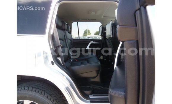 Nunua Imported Toyota Land Cruiser Nyingine Gari ndani ya Import - Dubai nchini Bujumbura Nunua Imported Toyota Land Cruiser Nyingine Gari ndani ya Import - Dubai nchini Bujumbura