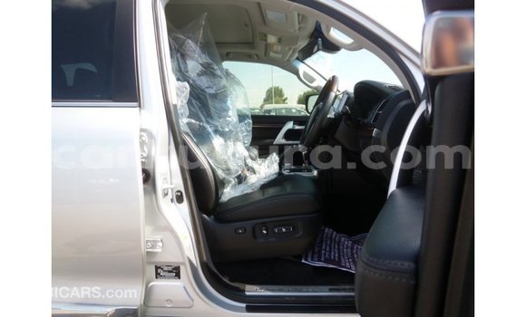 Nunua Imported Toyota Land Cruiser Nyingine Gari ndani ya Import - Dubai nchini Bujumbura Nunua Imported Toyota Land Cruiser Nyingine Gari ndani ya Import - Dubai nchini Bujumbura