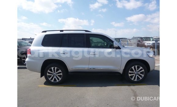 Nunua Imported Toyota Land Cruiser Nyingine Gari ndani ya Import - Dubai nchini Bujumbura Nunua Imported Toyota Land Cruiser Nyingine Gari ndani ya Import - Dubai nchini Bujumbura