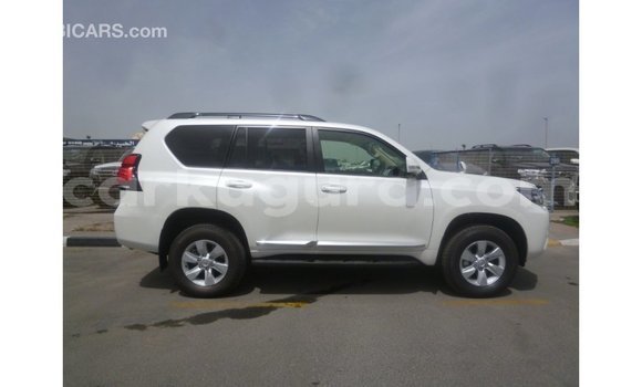 Acheter Import Voiture Toyota Prado Blanc à Import - Dubai, Bujumbura Acheter Import Voiture Toyota Prado Blanc à Import - Dubai, Bujumbura