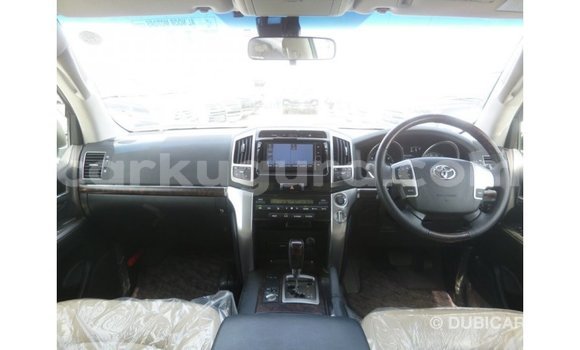 Buy Import Toyota Land Cruiser Other Car in Import - Dubai in Bujumbura Buy Import Toyota Land Cruiser Other Car in Import - Dubai in Bujumbura