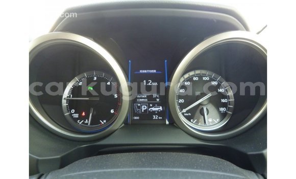 Acheter Import Voiture Toyota Prado Blanc à Import - Dubai, Bujumbura Acheter Import Voiture Toyota Prado Blanc à Import - Dubai, Bujumbura