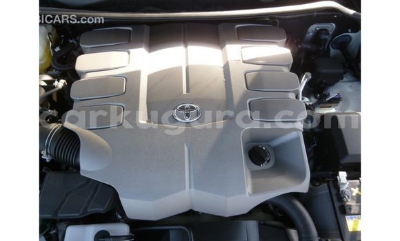 Acheter Import Voiture Toyota Land Cruiser Blanc à Import - Dubai, Bujumbura Acheter Import Voiture Toyota Land Cruiser Blanc à Import - Dubai, Bujumbura