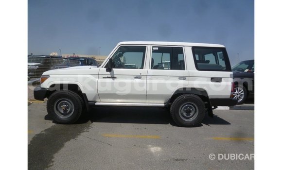 Buy Import Toyota Land Cruiser White Car in Import - Dubai in Bujumbura Buy Import Toyota Land Cruiser White Car in Import - Dubai in Bujumbura