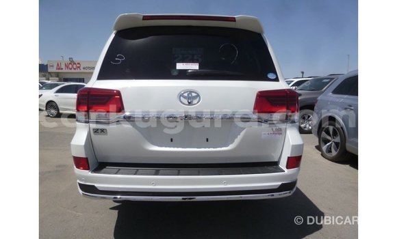 Acheter Import Voiture Toyota Land Cruiser Blanc à Import - Dubai, Bujumbura Acheter Import Voiture Toyota Land Cruiser Blanc à Import - Dubai, Bujumbura