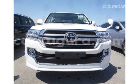 Acheter Import Voiture Toyota Land Cruiser Blanc à Import - Dubai, Bujumbura Acheter Import Voiture Toyota Land Cruiser Blanc à Import - Dubai, Bujumbura