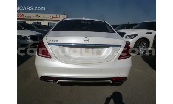 Acheter Import Voiture Mercedes-Benz 190 Blanc à Import - Dubai, Bujumbura Acheter Import Voiture Mercedes-Benz 190 Blanc à Import - Dubai, Bujumbura