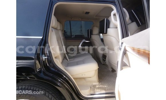 Acheter Import Voiture Toyota Land Cruiser Noir à Import - Dubai, Bujumbura Acheter Import Voiture Toyota Land Cruiser Noir à Import - Dubai, Bujumbura