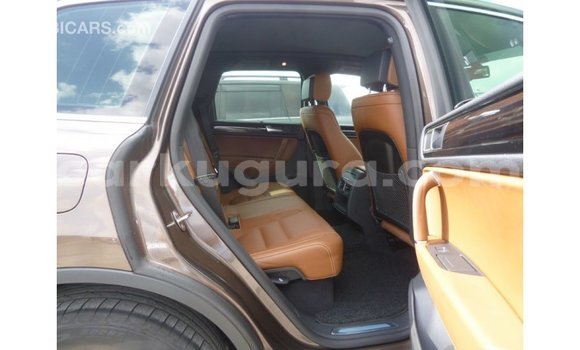 Acheter Import Voiture Volkswagen Touareg Marron à Import - Dubai, Bujumbura Acheter Import Voiture Volkswagen Touareg Marron à Import - Dubai, Bujumbura