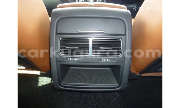 Acheter Import Voiture Volkswagen Touareg Marron à Import - Dubai, Bujumbura Acheter Import Voiture Volkswagen Touareg Marron à Import - Dubai, Bujumbura