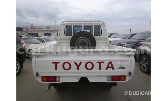 Buy Import Toyota Land Cruiser White Car in Import - Dubai in Bujumbura Buy Import Toyota Land Cruiser White Car in Import - Dubai in Bujumbura