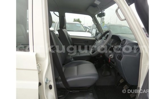 Buy Import Toyota Land Cruiser White Car in Import - Dubai in Bujumbura Buy Import Toyota Land Cruiser White Car in Import - Dubai in Bujumbura