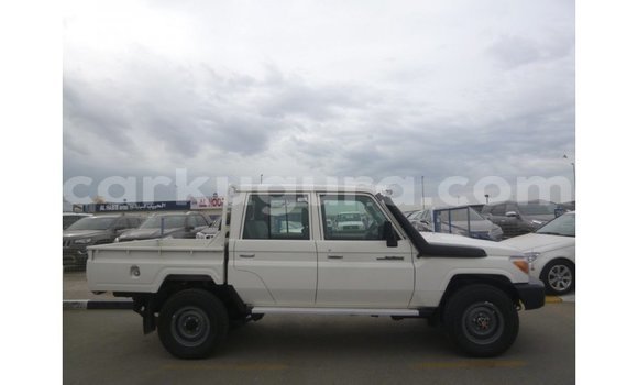 Buy Import Toyota Land Cruiser White Car in Import - Dubai in Bujumbura Buy Import Toyota Land Cruiser White Car in Import - Dubai in Bujumbura