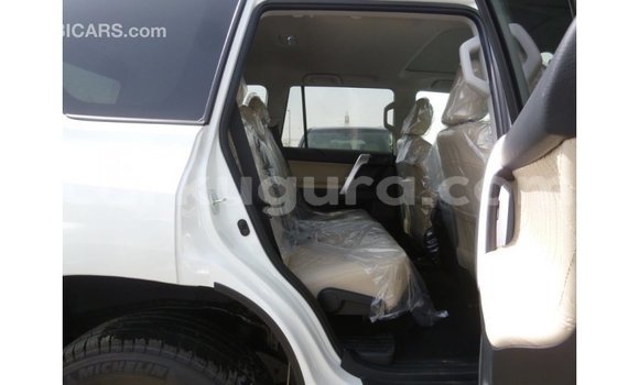 Acheter Import Voiture Toyota Prado Blanc à Import - Dubai, Bujumbura Acheter Import Voiture Toyota Prado Blanc à Import - Dubai, Bujumbura
